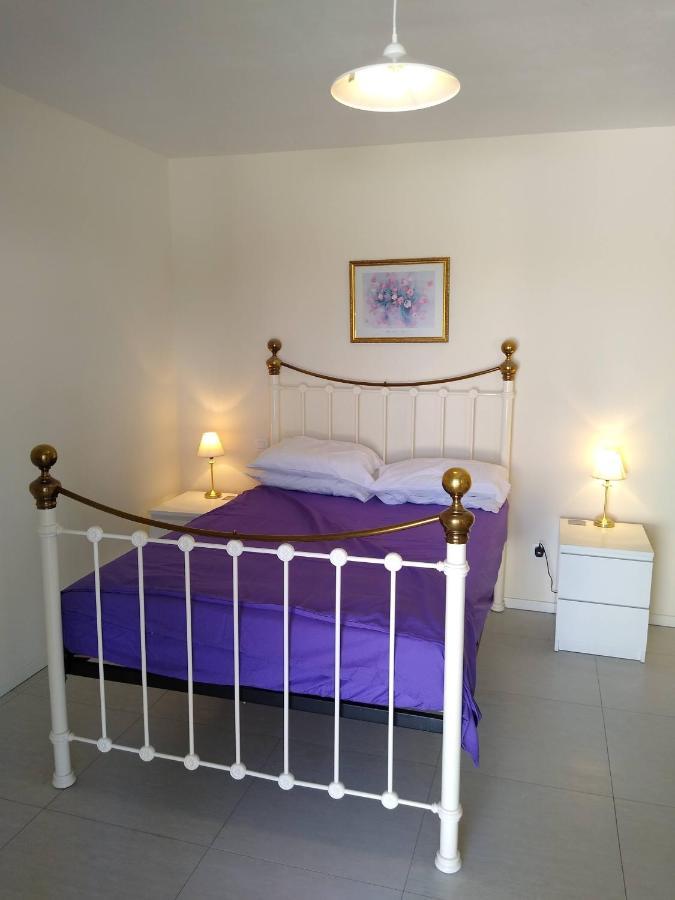Poppey Villa Péret Buitenkant foto
